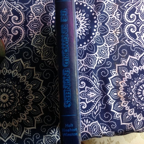 The Ringworld Engineers by Larry Niven - Picture 1 of 3